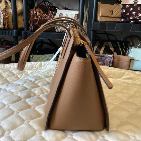 Tory Burch NWT camel brown pebbled shoulder bag with gold hardware - Picture 5 of 16